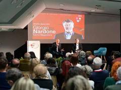 Tecniche e strumenti di problem solving strategico, 250 persone a “lezione” dal professor Giorgio Nardone